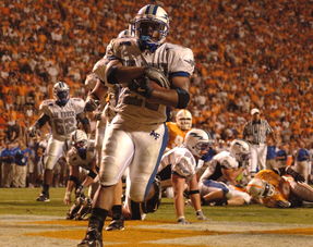 爱游戏智能体验-中国足球国家队体能训练方法引进国际先进理念，国足的体能